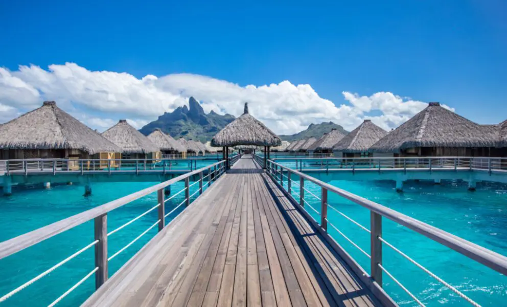 KKTWW - The St. Regis Bora Bora Resort